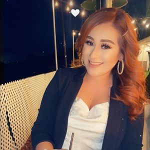 Meet your Posher, Cristina